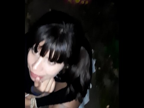 ❤️ Pamsewu mbolo yatupa posinthanitsa ndi maswiti Zolaula zapakhomo pa ife ️❤
